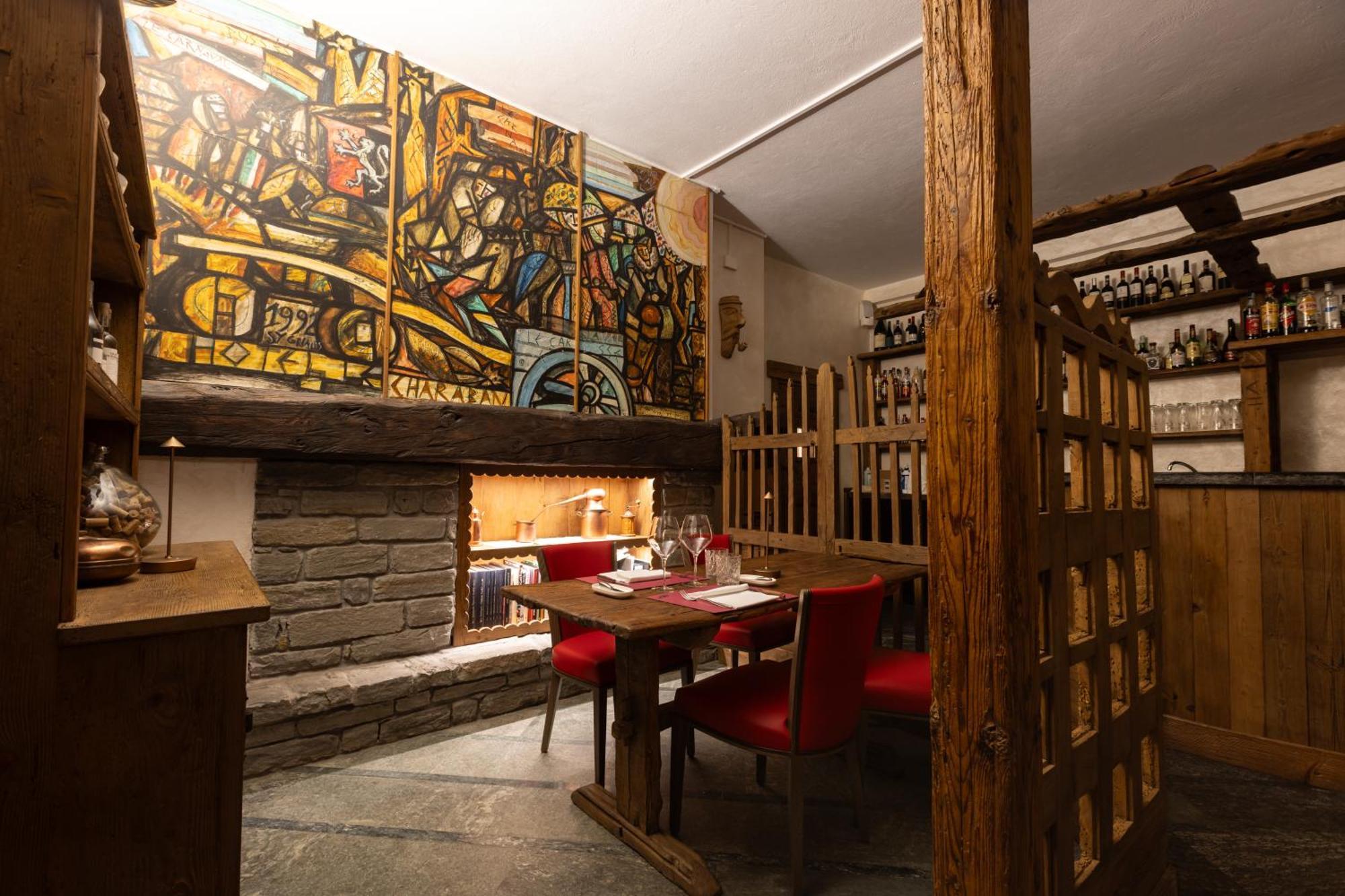 Hotel & Restaurant Le Charaban Aosta Ngoại thất bức ảnh
