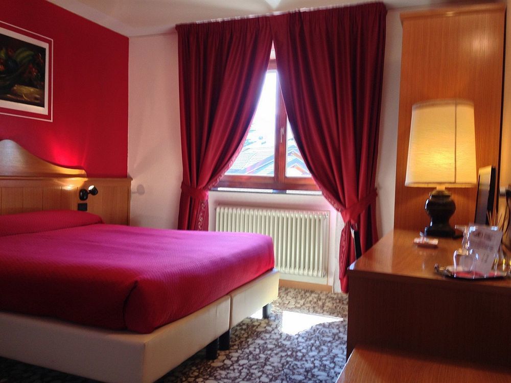 Hotel & Restaurant Le Charaban Aosta Ngoại thất bức ảnh